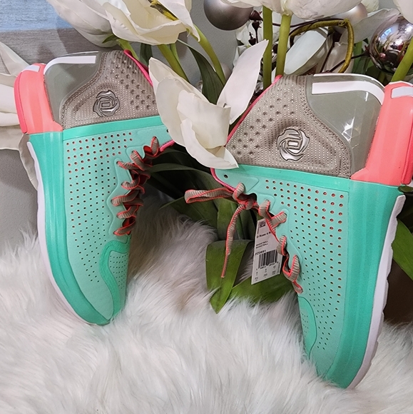 adidas Shoes - adidas D Rose 4 Restomod 'BoardwalkSize:Mens8.5/Women9.5 new